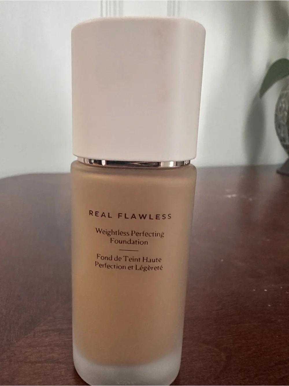 Laura Mercier Radiance Foundation 4N2